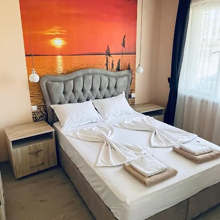 Sunset In Sozopol, With Free Parking 索佐波尔